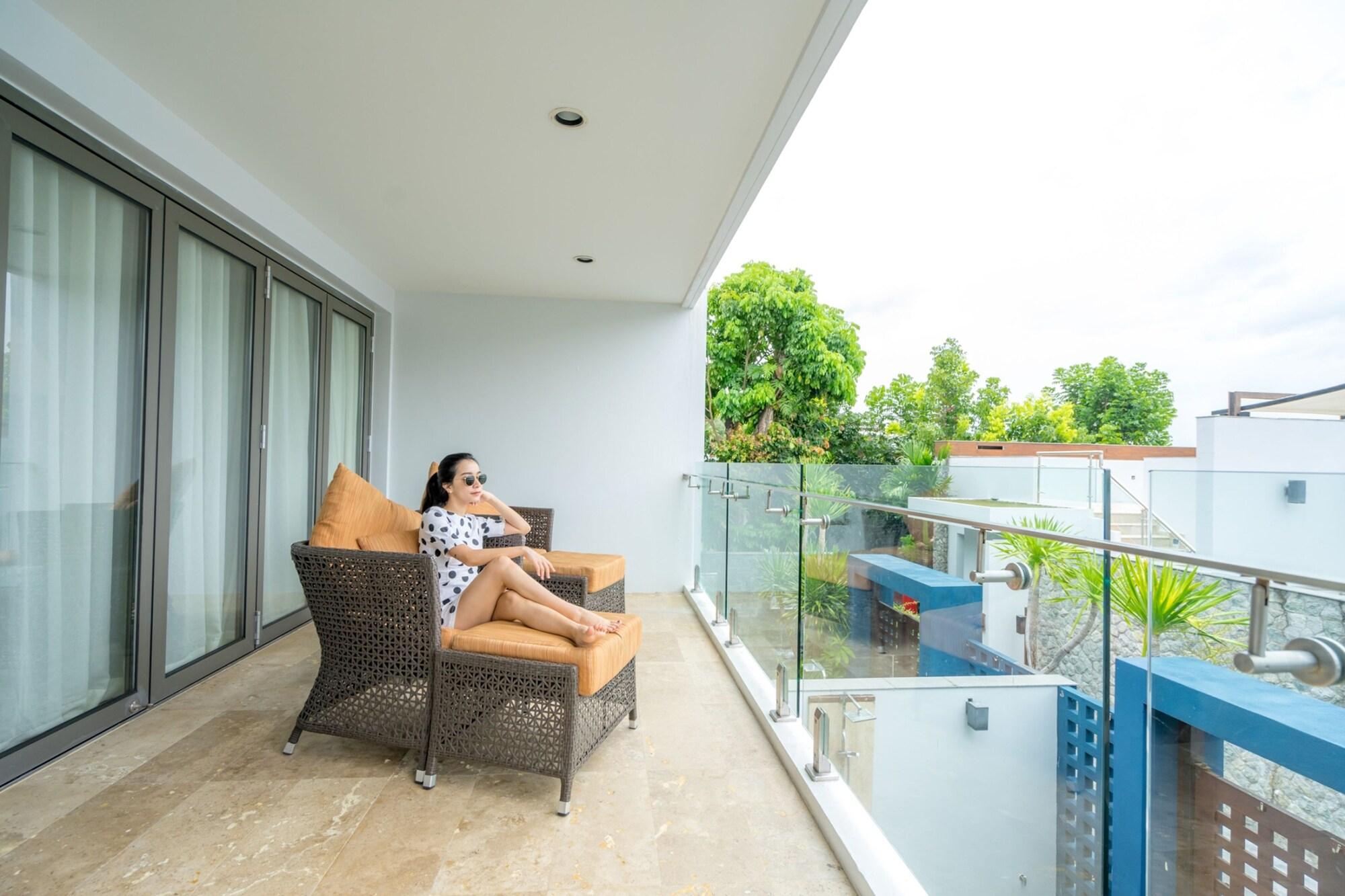 The Nchantra Pool Suite Phuket Koh Sirey Exteriér fotografie