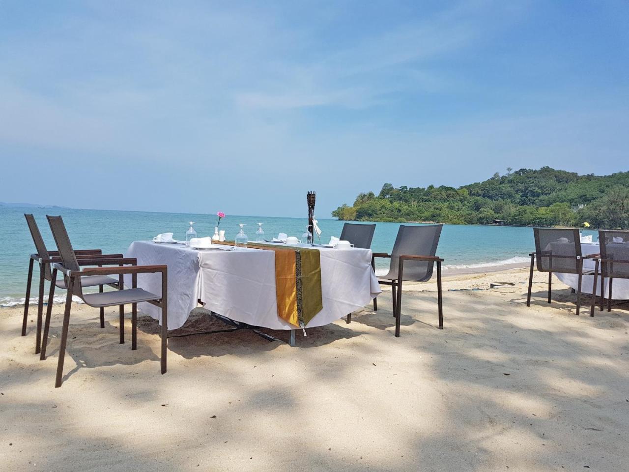 The Nchantra Pool Suite Phuket Koh Sirey Exteriér fotografie
