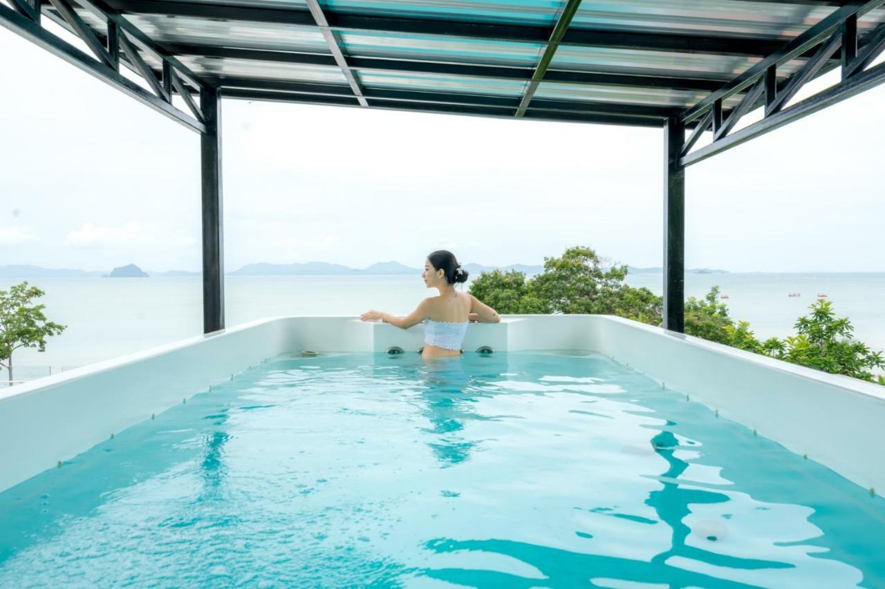 The Nchantra Pool Suite Phuket Koh Sirey Exteriér fotografie